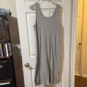 XL Gray Sleeveless Ribbed Dress plenty stretch